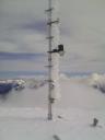 012 - 19.04.2012 Eine stürmische SO-Strömung hat am Wettermasten gut einen halben Meter Anraum hinterlassen